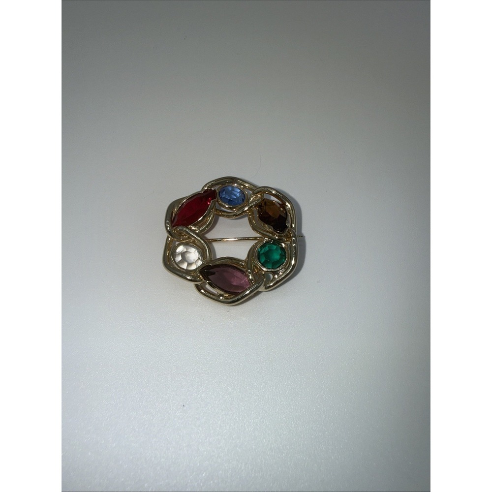 Vintage Gold-tone‎ Brooch Wreath Design with Multi-colored Rhinestones